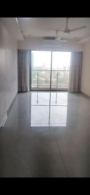 Room in 3 BHK Apartment at Hubtown The Premiere, Andheri West – for Rent