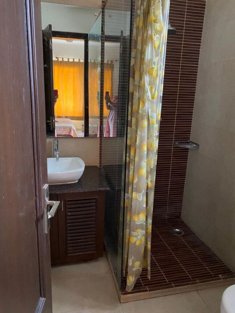 Balcony, k-world-royal-court 4 Bedroom 2100 Sq.Ft. Apartment In Sector 39 Gurgaon 10587085