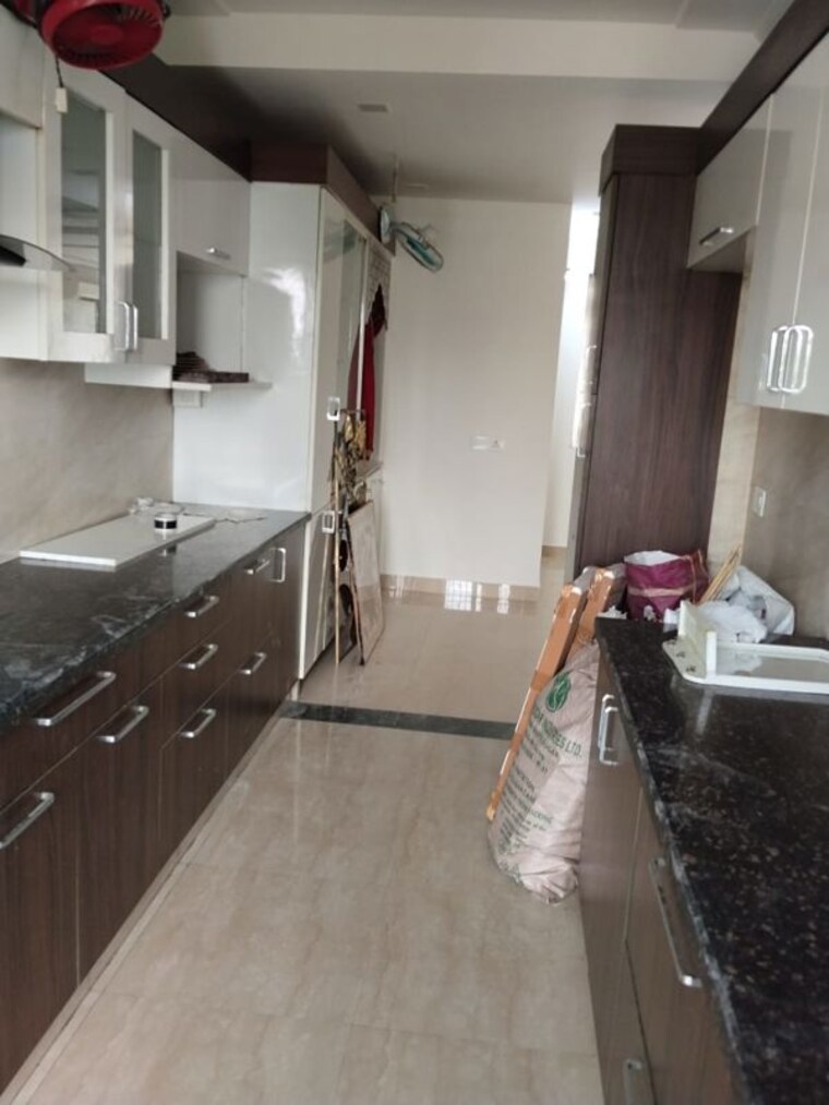 Kitchen, k-world-royal-court 4 Bedroom 2100 Sq.Ft. Apartment In Sector 39 Gurgaon 10587085
