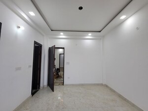 Room in 3 BHK Villa at Kingson Green Villa Phase 2, Panchsheel Green – for Sale