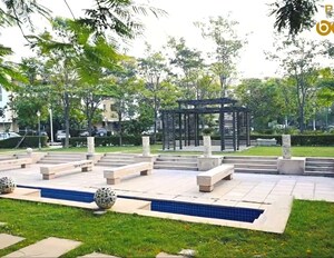  Builder Floor – Garden View at BPTP Parkland Pride, Sector 77 - for Sale