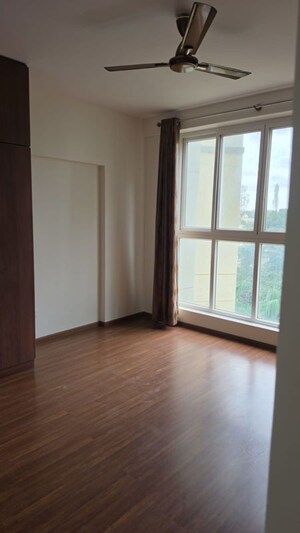 Room in 2 BHK Apartment at Shriram Suhaana, Yelahanka – for Rent