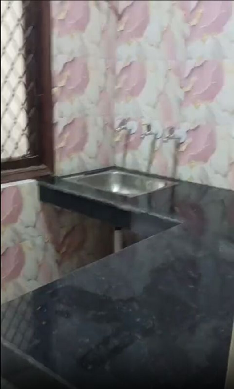 Kitchen, khirki extension 1 Bedroom 45 Sq.Yd. Builder Floor In Khirki Extension Delhi 10575221