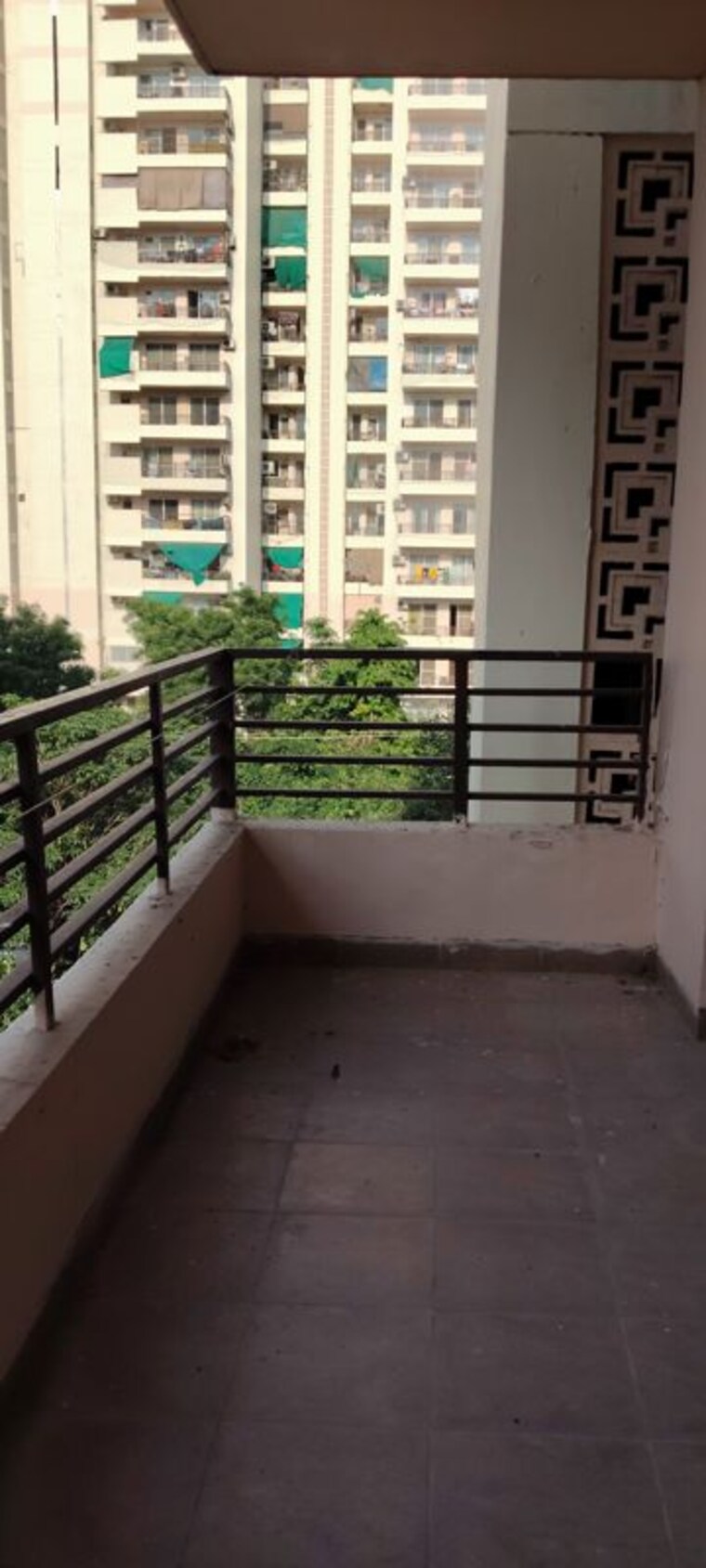 Balcony, puri-pranayam 3 Bedroom 1857 Sq.Ft. Apartment In Sector 82 Faridabad 10587177