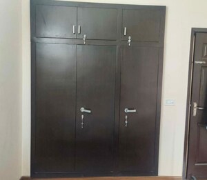 Furnished Amenities in 2.5 BHK Apartment at 3C Lotus Boulevard, Sector 100 – for Rent