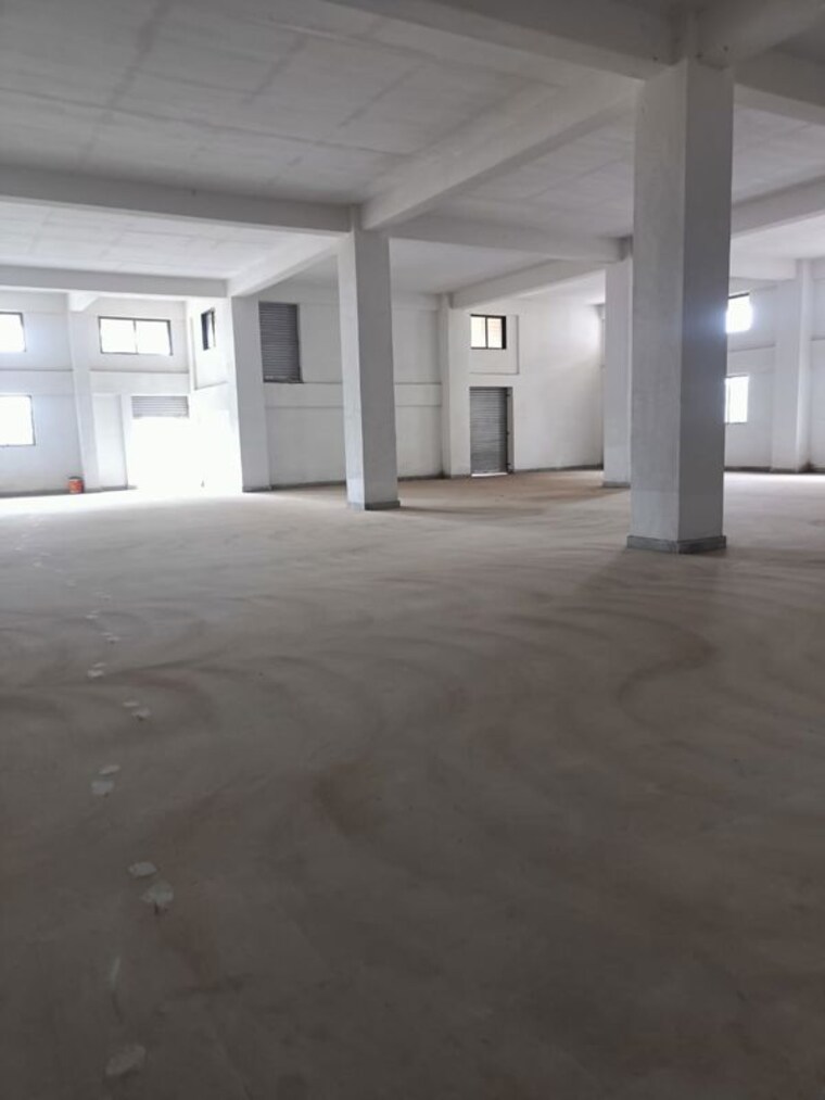 Room, vasai east Commercial Office Space 3500 Sq.Ft. In Vasai East Palghar 10587213