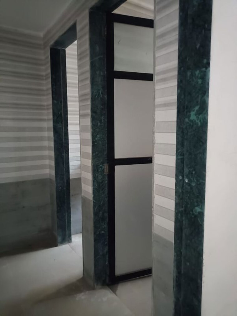 Washroom, vasai east Commercial Office Space 3500 Sq.Ft. In Vasai East Palghar 10587213