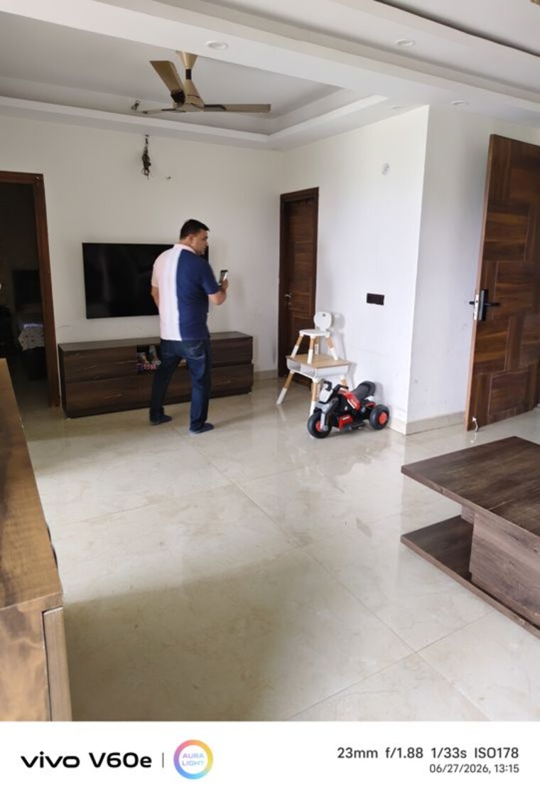  Parking, metro-suites-glitz 3.5 Bedroom 1650 Sq.Ft. Apartment In Vasundhara Sector 2 Ghaziabad 10538983