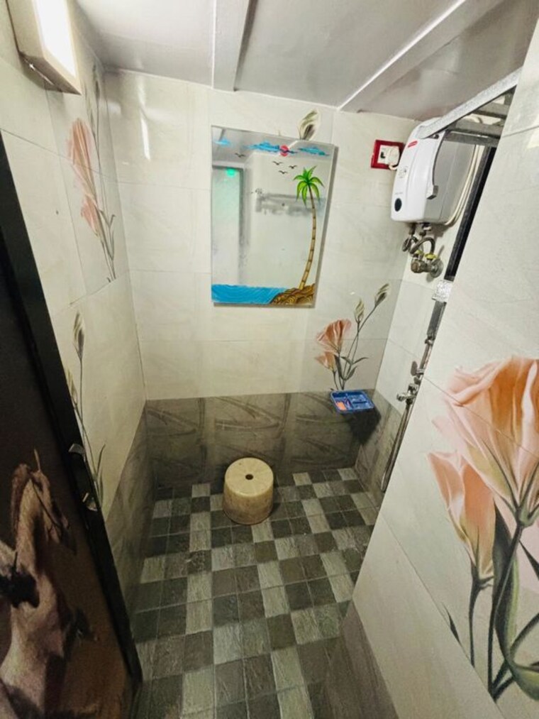 Bathroom, sukh-sagar-society 1 RK 230 Sq.Ft. Apartment In Prabhadevi Mumbai 10587158
