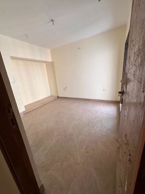 Room in 2 BHK Apartment at Runwal Eirene, Balkum Pada – for Sale