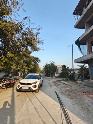  Plot For Sale in Wave City