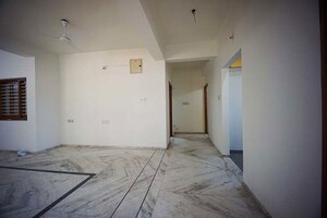 Room in  Showroom at Jivraj Park – for Sale