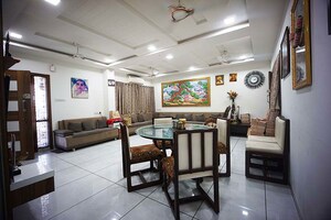 Gym in  Showroom at Jivraj Park – for Sale