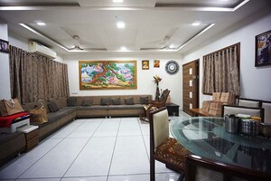 Kitchen in  Showroom at Jivraj Park – for Sale