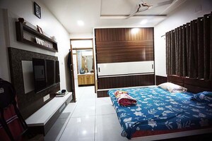 Kitchen in  Showroom at Jivraj Park – for Sale
