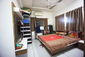 Bedroom in  Showroom at Jivraj Park – for Sale