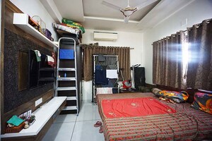 Bedroom in  Showroom at Jivraj Park – for Sale