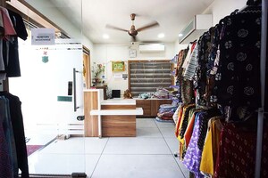 Gym in  Showroom at Jivraj Park – for Sale