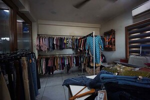 Gym in  Showroom at Jivraj Park – for Sale