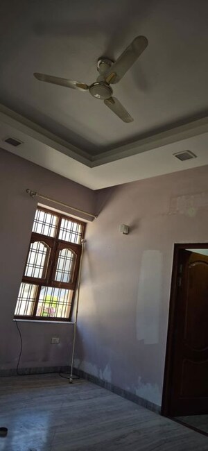 Furnished Amenities in 3 BHK Independent House at Viraj Khand – for Rent