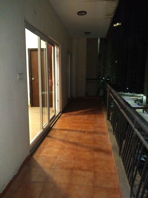 Building Lobby in 1 RK Builder Floor at RWA Apartments Sector 53, Sector 53 – for Rent