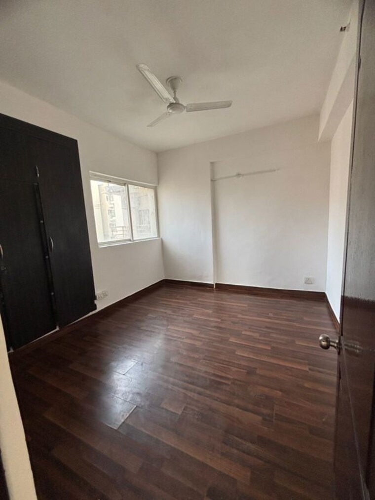 Room, paras-tierea 2.5 Bedroom 1070 Sq.Ft. Apartment In Sector 137 Noida 10257011