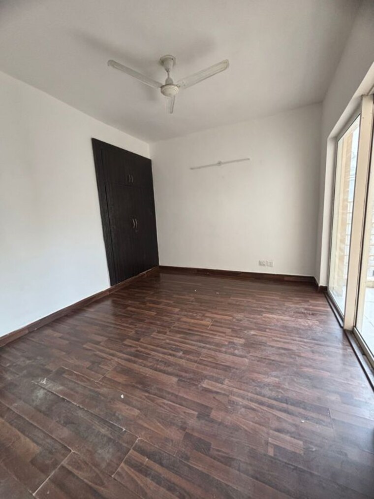 Room, paras-tierea 2.5 Bedroom 1070 Sq.Ft. Apartment In Sector 137 Noida 10257011