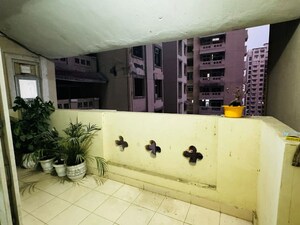 Team Area in 3.5 BHK Apartment at Amrapali Silicon City, Sector 76 – for Sale