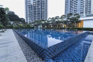 Swimming Pool in 3 BHK Apartment at Oberoi Exquisite Goregaon, Goregaon East – for Rent