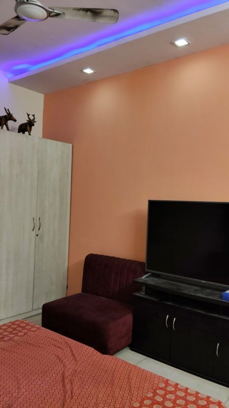 Bedroom, rwa-apartments-sector-53 2 Bedroom 980 Sq.Ft. Builder Floor In Sector 53 Noida 10587338
