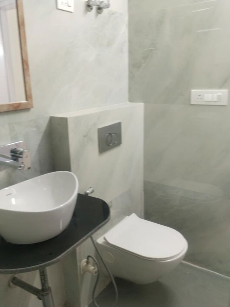 Bathroom, kanchan-janga-apartment 2 Bedroom 1506 Sq.Ft. Apartment In Sector 53 Noida 10587358