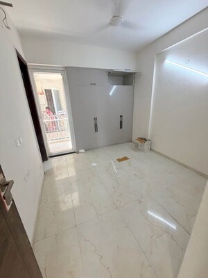 Room in 2 BHK Builder Floor at New Gurgaon – for Rent