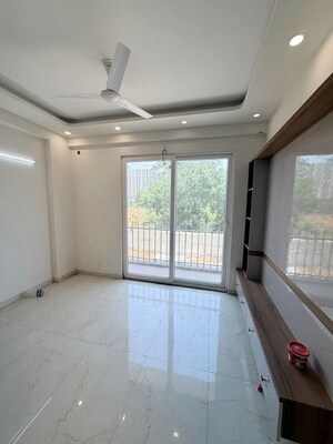 Room in 2 BHK Builder Floor at New Gurgaon – for Rent