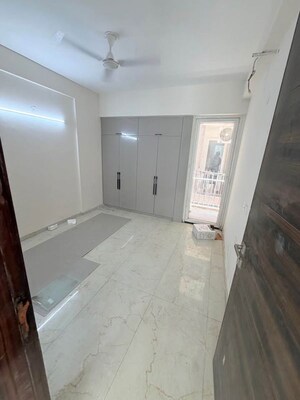 Room in 2 BHK Builder Floor at New Gurgaon – for Rent