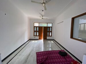 Bedroom in 2.5 BHK Villa at Sector 46 – for Rent