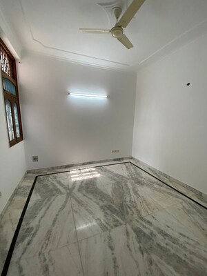 Room in 2.5 BHK Villa at Sector 46 – for Rent