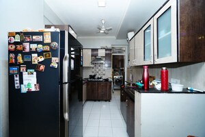 Kitchen in 3 BHK Apartment at Amrapali Sapphire, Sector 45 – for Sale