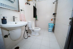 Bathroom in 3 BHK Apartment at Amrapali Sapphire, Sector 45 – for Sale