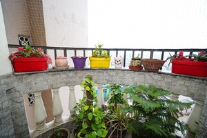 Balcony in 3 BHK Apartment at Amrapali Sapphire, Sector 45 – for Sale