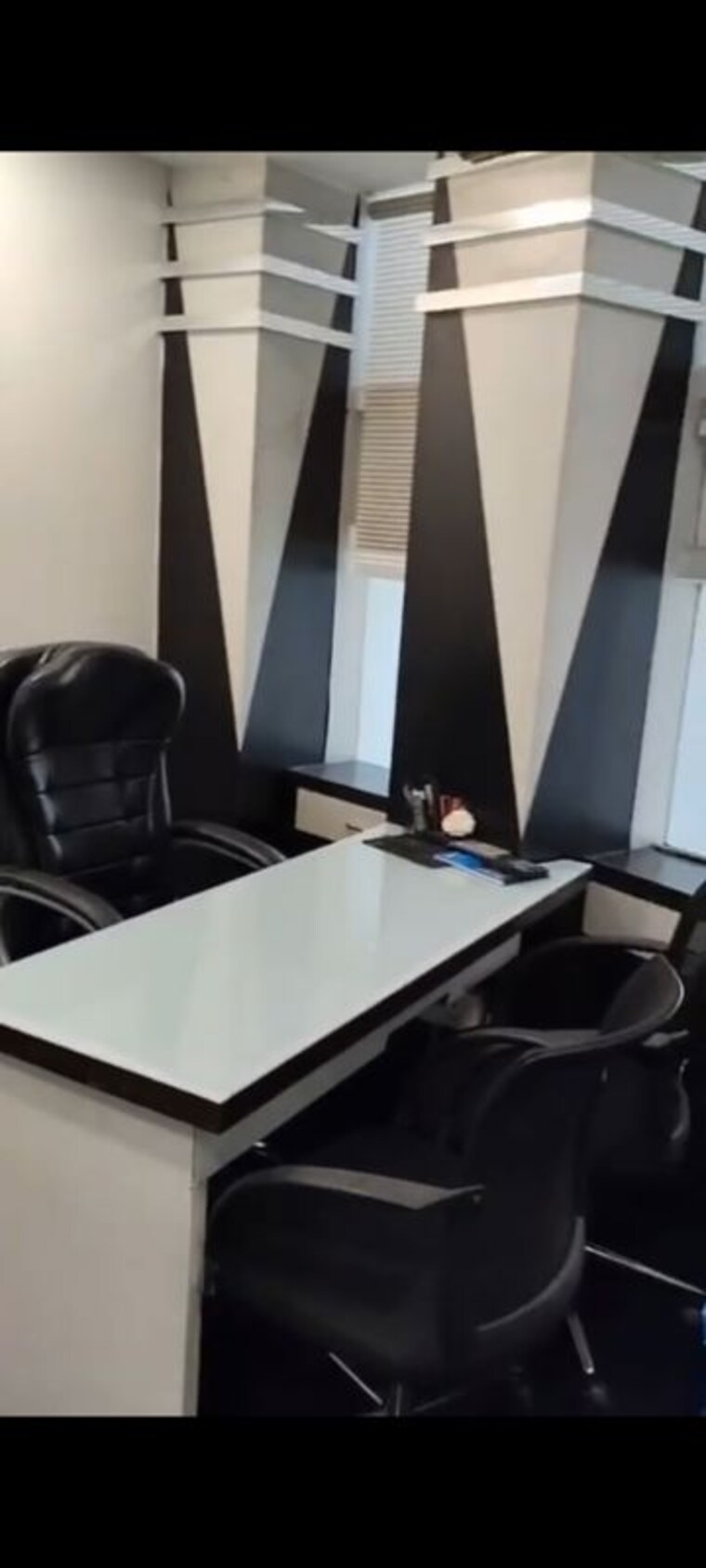 Team Area, netaji subhash place Commercial Office Space 1000 Sq.Ft. In Netaji Subhash Place Delhi 10587400
