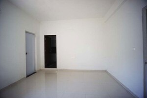 Room in 4 BHK Independent House at Hathijan – for Sale