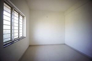 Room in 4 BHK Independent House at Hathijan – for Sale