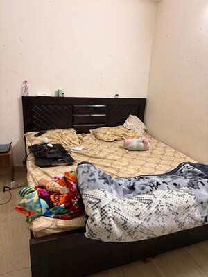 Bedroom in 3.5 BHK Apartment at Jaipuria Sunrise Greens, Ahinsa Khand 1 – for Sale