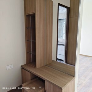 Room in 3.5 BHK Apartment at Kalpataru Vista, Sector 128 – for Rent