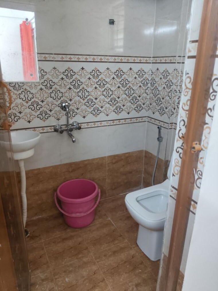 Bathroom, sai-residency-mahadevapura 1 Bedroom 450 Sq.Ft. Apartment In Mahadevpura Bangalore 10587406