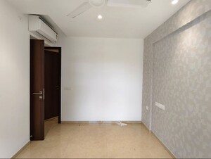 Room in 1 BHK Apartment at Hiranandani Regent Hill, Powai – for Sale