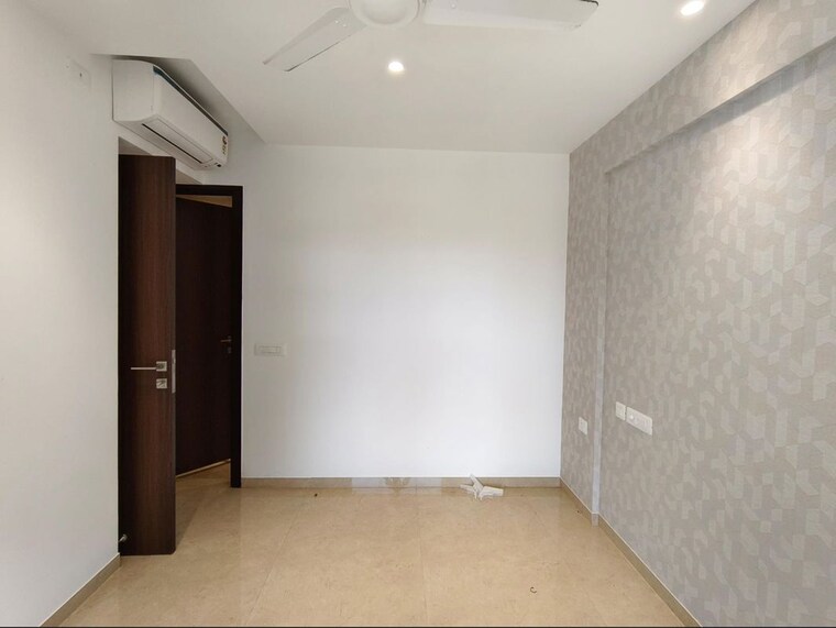 Room, hiranandani-regent-hill 1 Bedroom 550 Sq.Ft. Apartment In Powai Mumbai 10587496