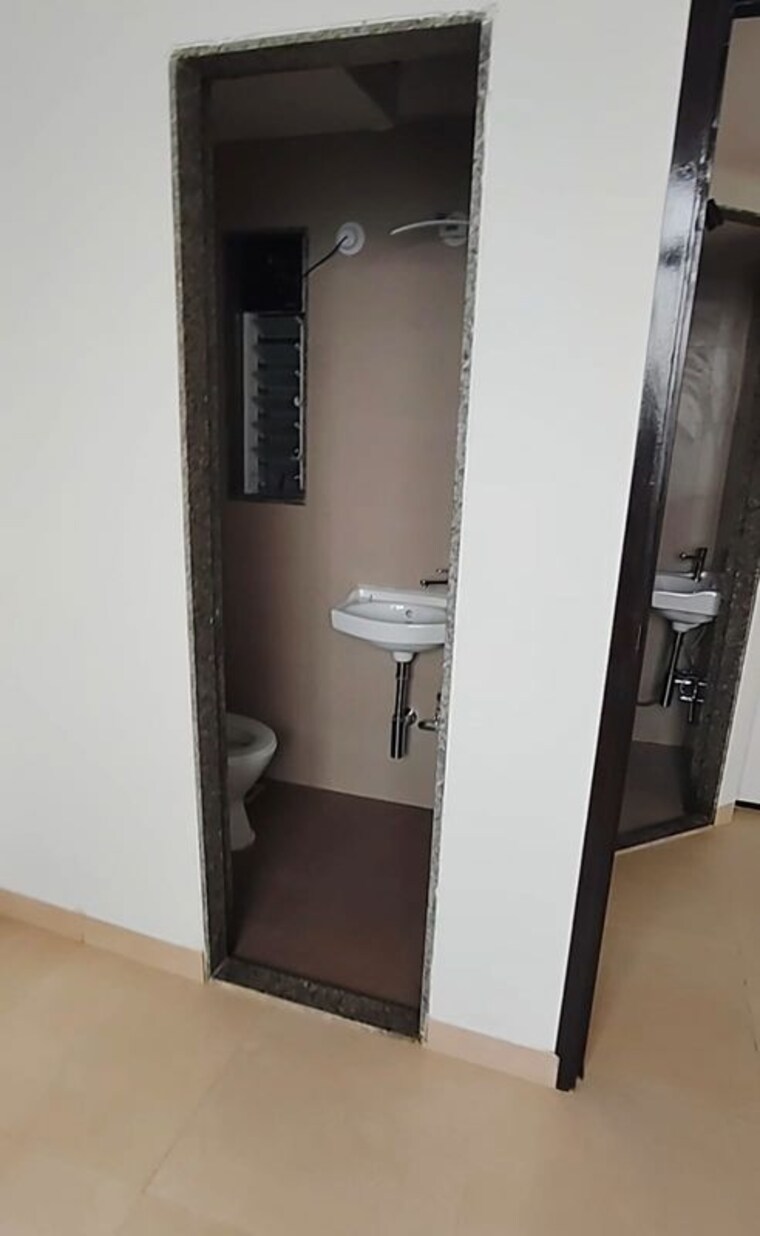 Bathroom, group-satellite-aarambh 1 Bedroom 250 Sq.Ft. Apartment In Malad East Mumbai 10362261