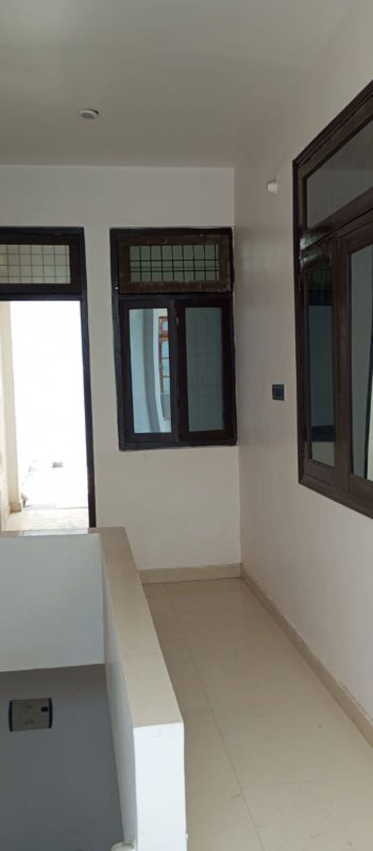 Room, mahatma ghandhi marg Commercial Warehouse 2500 Sq.Ft. In Mahatma Ghandhi Marg Lucknow 10587483