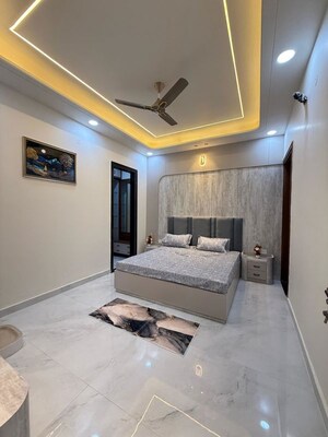 Bedroom in 5 BHK Independent House at Dronpuri – for Sale